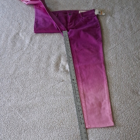 New Two by Vince Camuto Purple to Pink Ombre Skinny Jeans - Picture 4 of 5